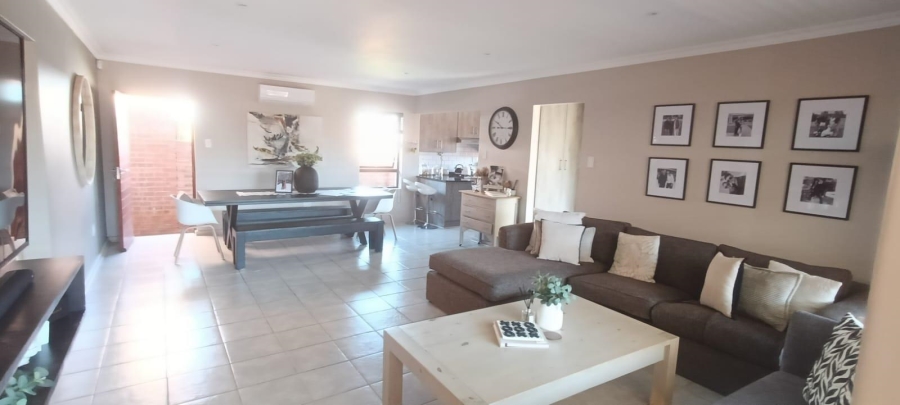 3 Bedroom Property for Sale in Langenhovenpark Free State